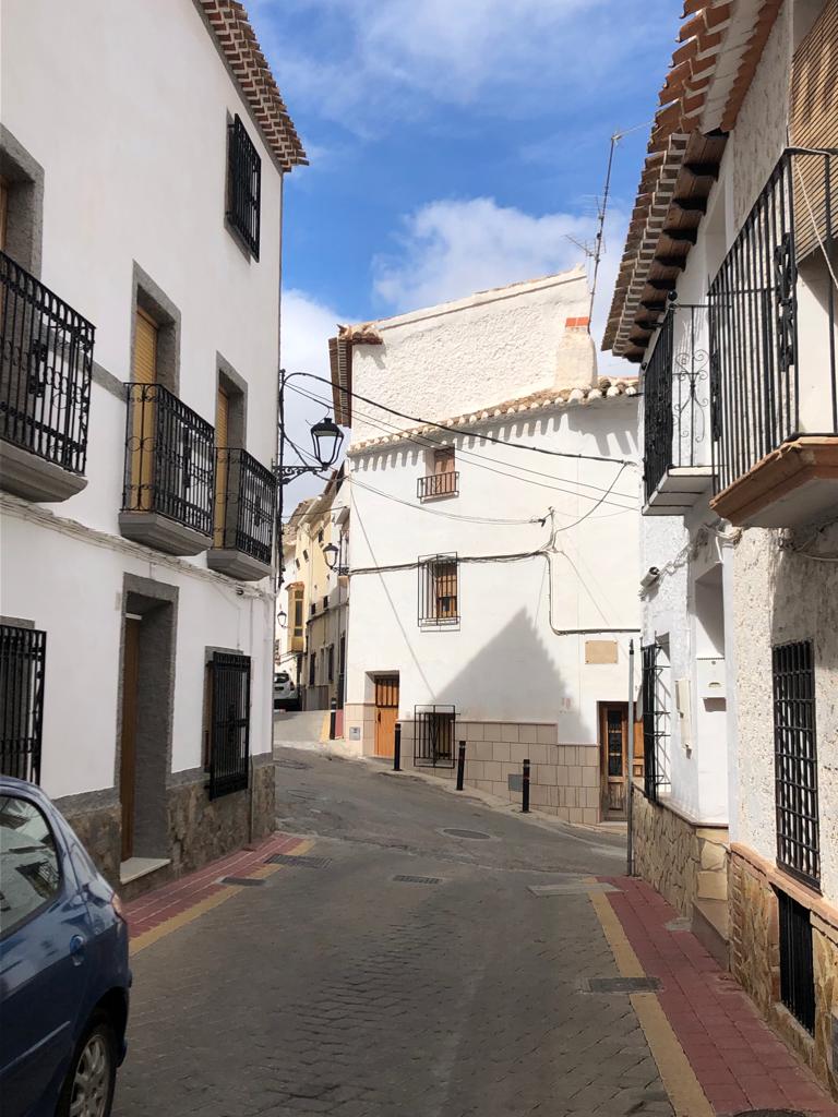 Character town house close to centre of Velez-Blanco