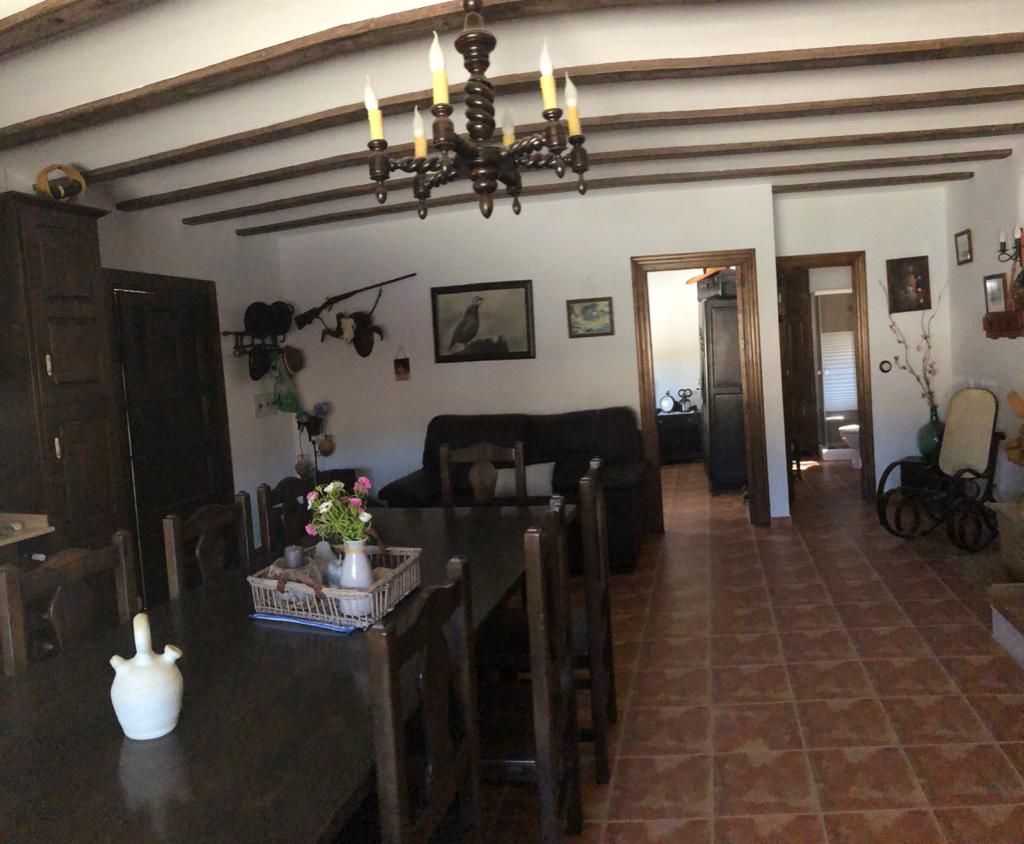 Villa de 1 dormitorio y 1 baño con piscina con mucho terreno en Vélez-Blanco