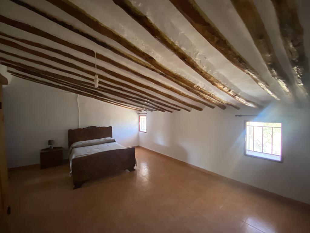 Casa de 3 habitaciones y 2 baños con piscina en Vélez-Rubio