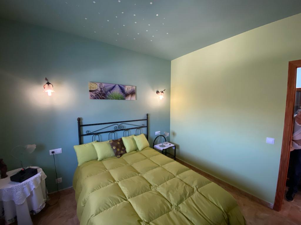 Mooie ruime villa met 6 slaapkamers en 2 badkamers, garage en zwembad in een prachtige omgeving nabij Sorbas