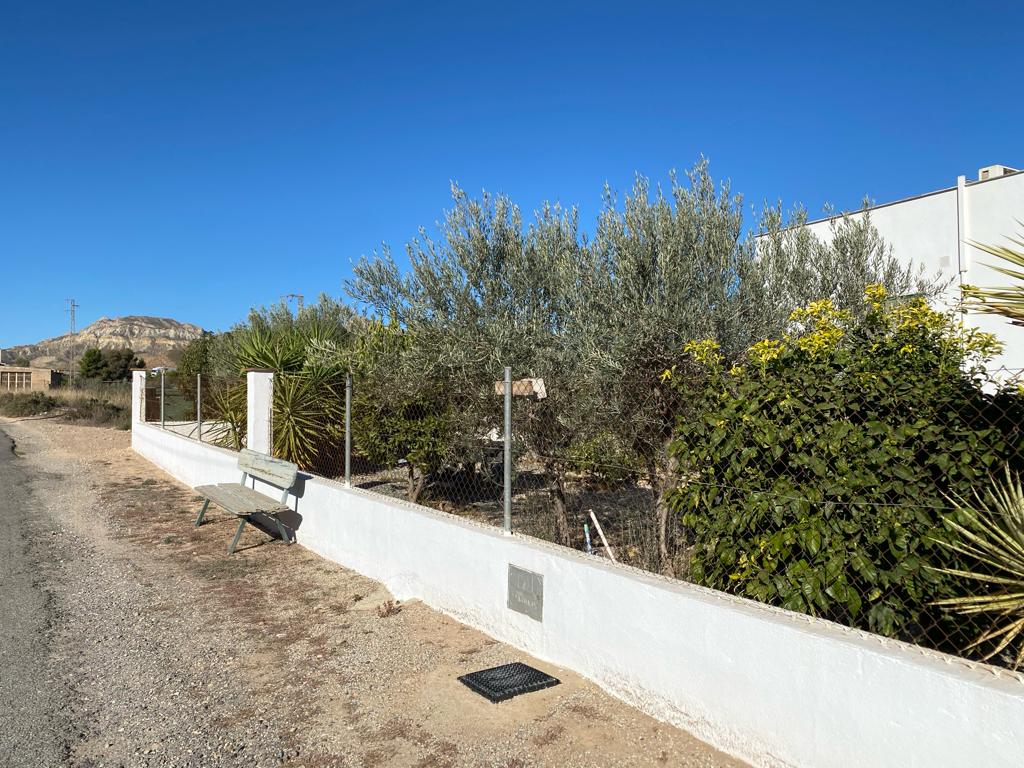Beautiful 6 bed, 2 bath, spacious villa with garage and pool in a beautiful setting near Sorbas