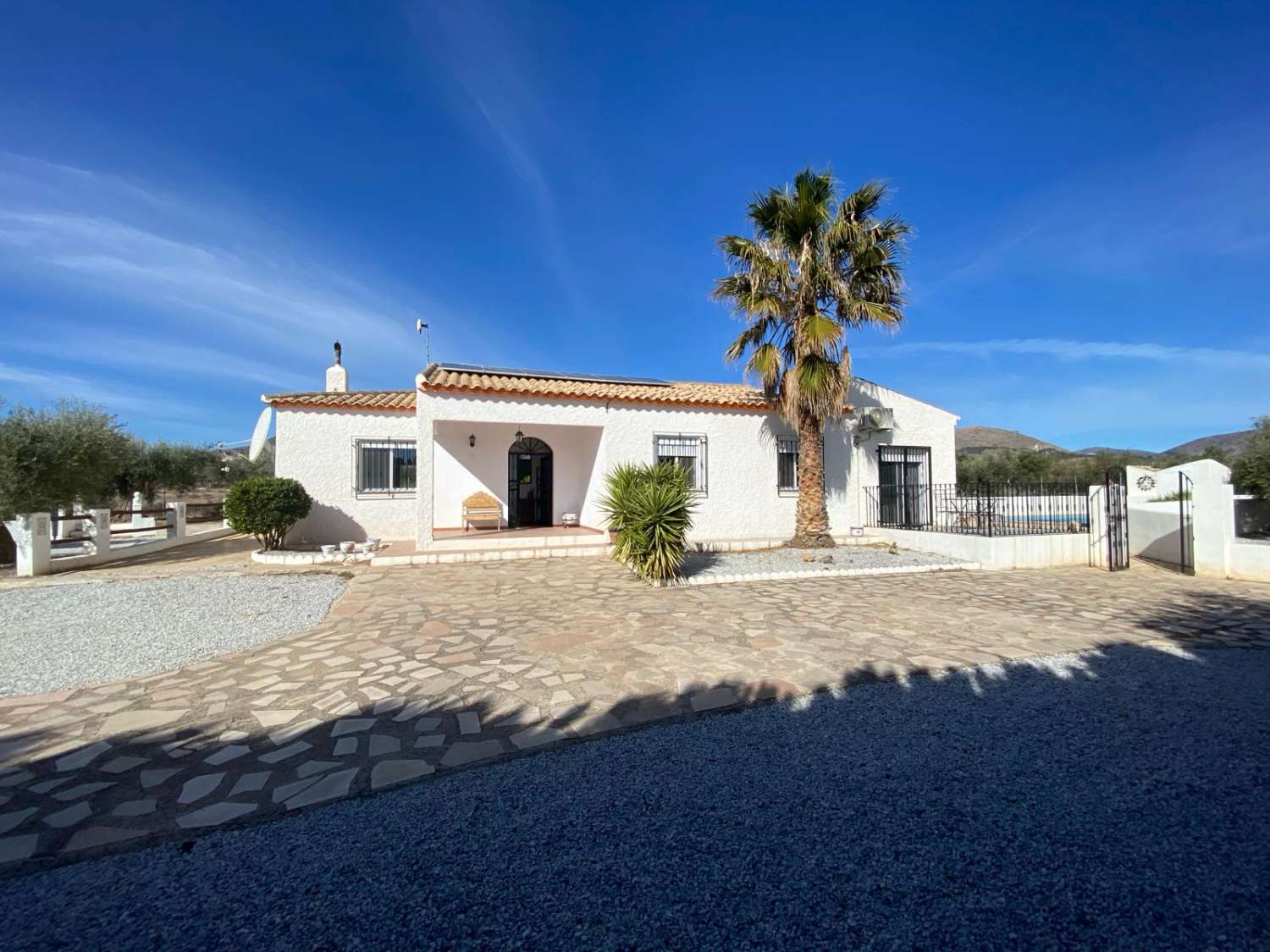 Beautiful 3Bed,2 Bath Villa with swimming pool in lovely setting near Vélez Blanco