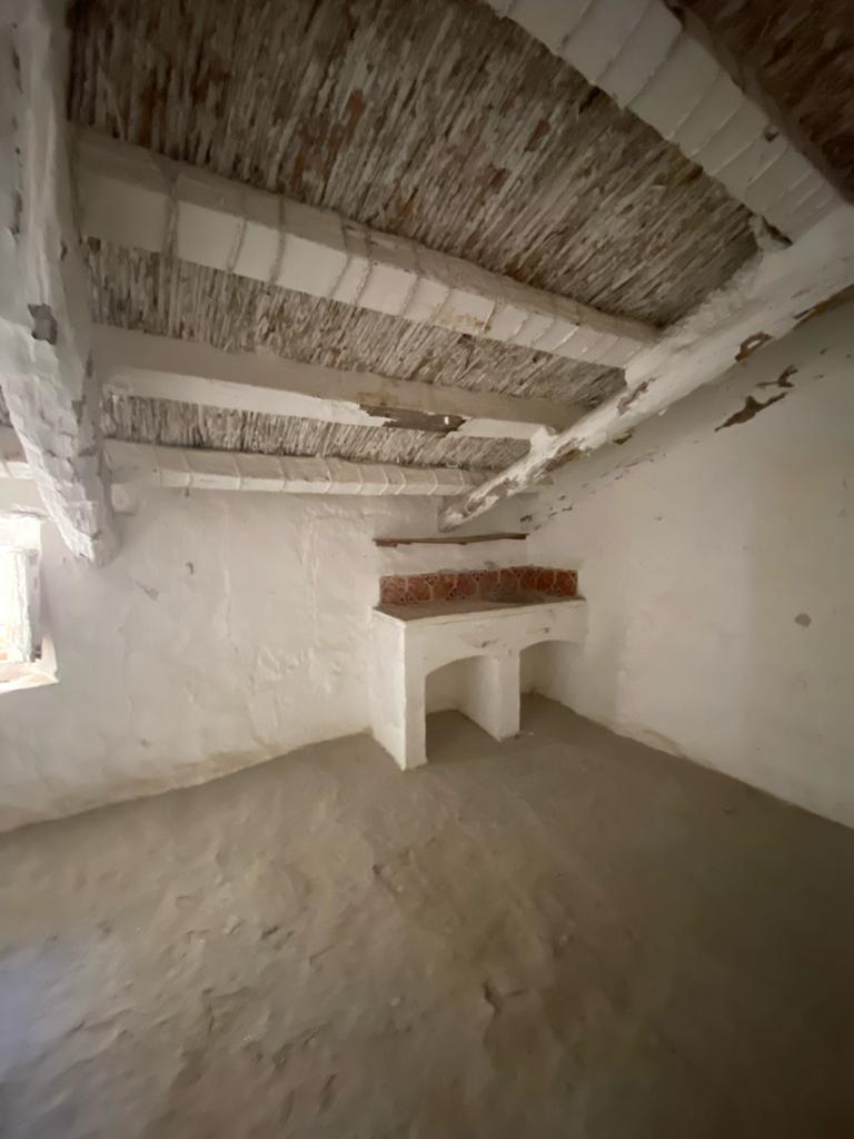 Bargain 3 Bed, 1 Bath Town House in prime position in Velez-Blanco