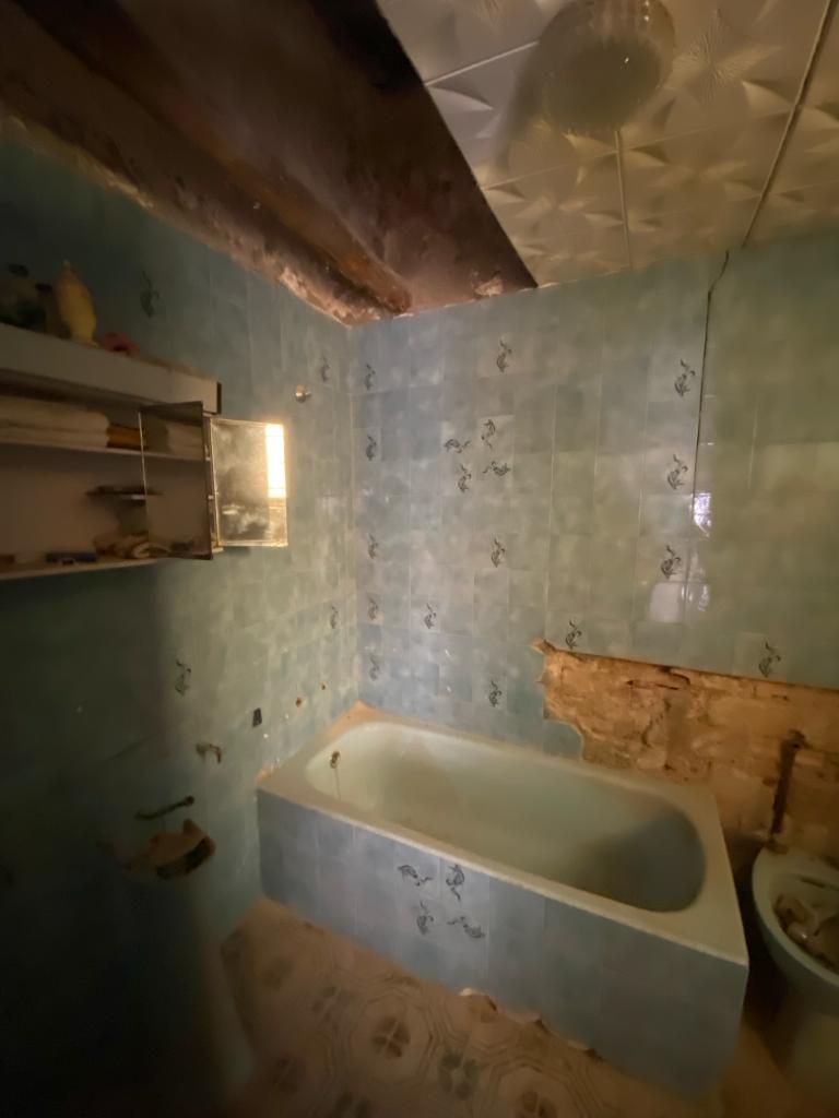 Oferta Casa adosada de 3 dormitorios y 1 baño en posición privilegiada en Vélez-Blanco