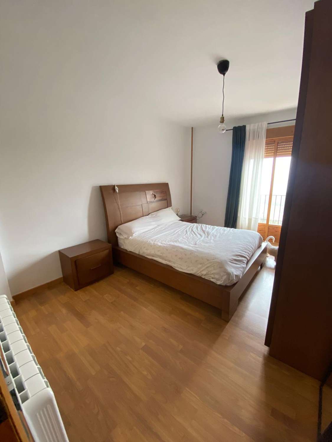 95m2 commercial premises - shop/office & 3 bed, 2 bath apartment prime area of Velez Blanco