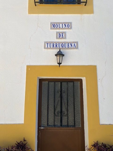 Large renovated country house with land in Vélez-Blanco