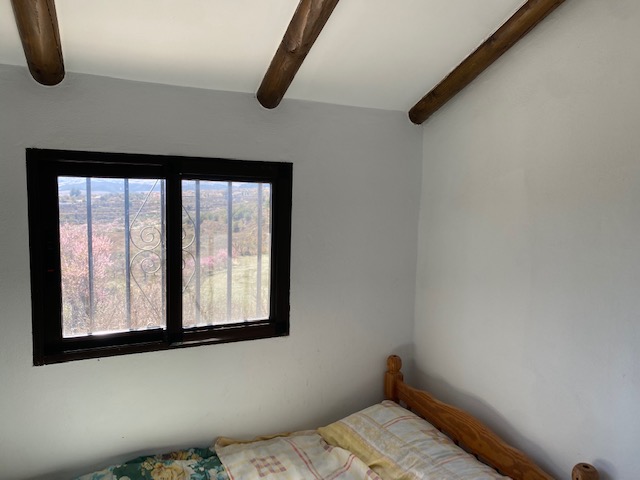 Large renovated country house with land in Vélez-Blanco