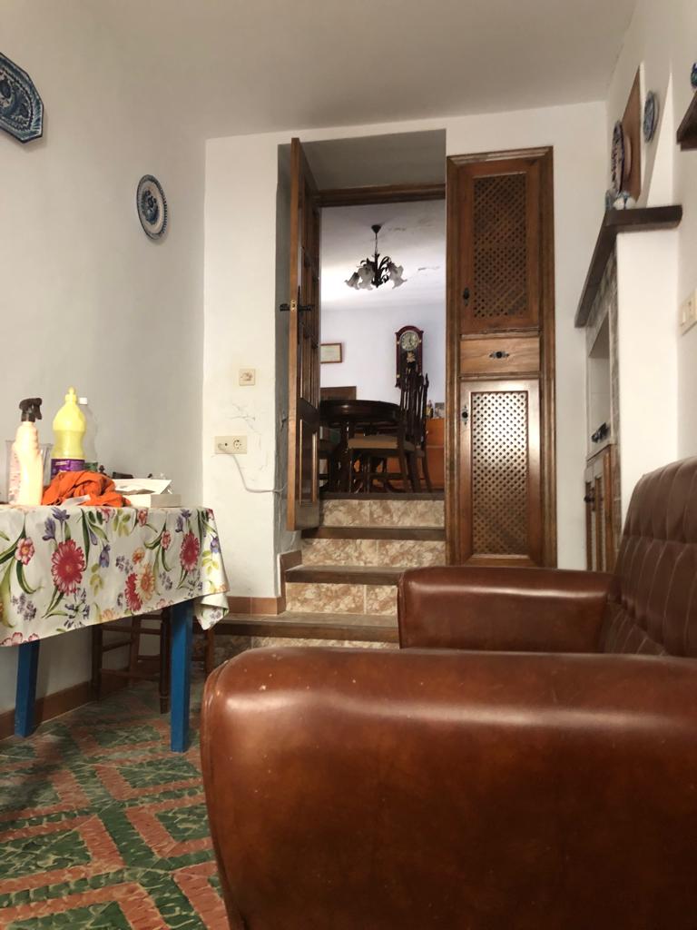Large renovated country house with land in Vélez-Blanco