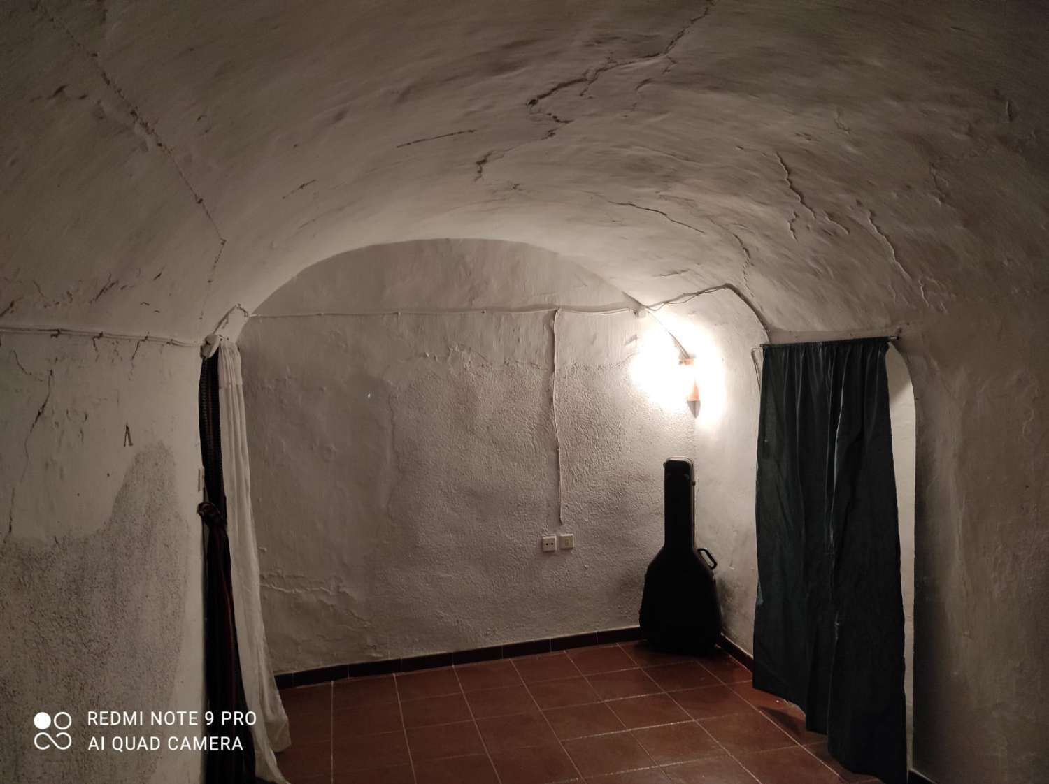 3 Bed, 1 Bath Cave House for Reform in Cúllar