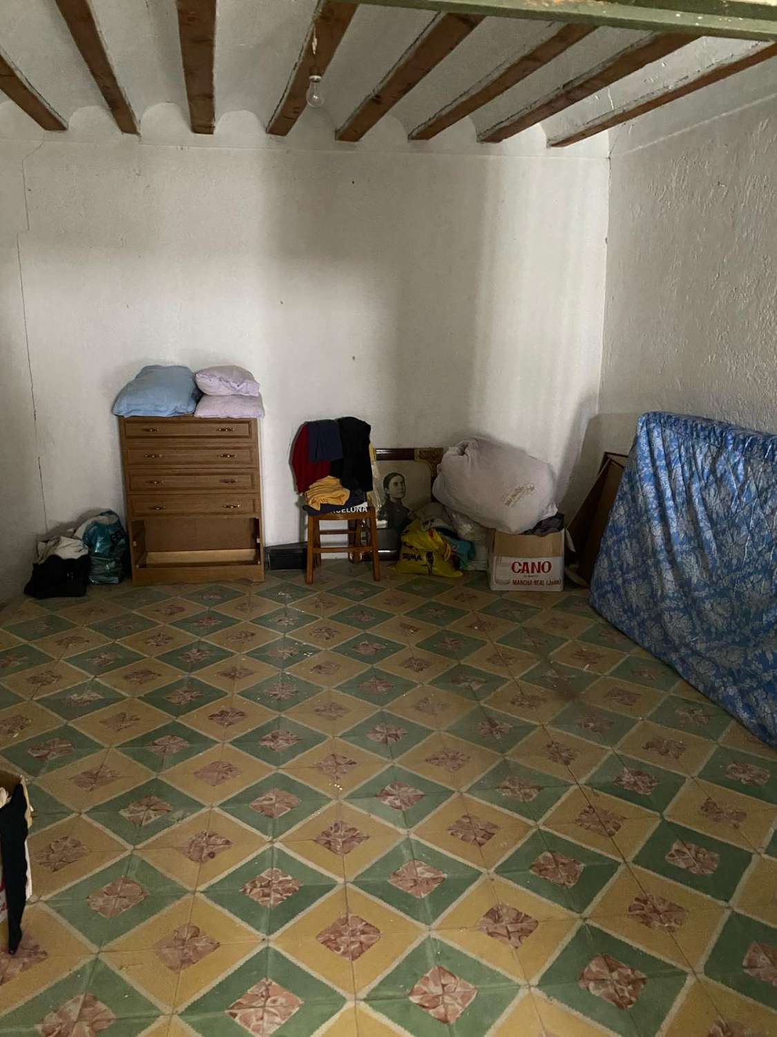 Koopje 4 slaapkamers, 2 badkamers, 3 verdiepingen tellend herenhuis voor hervorming in Velez-Blanco