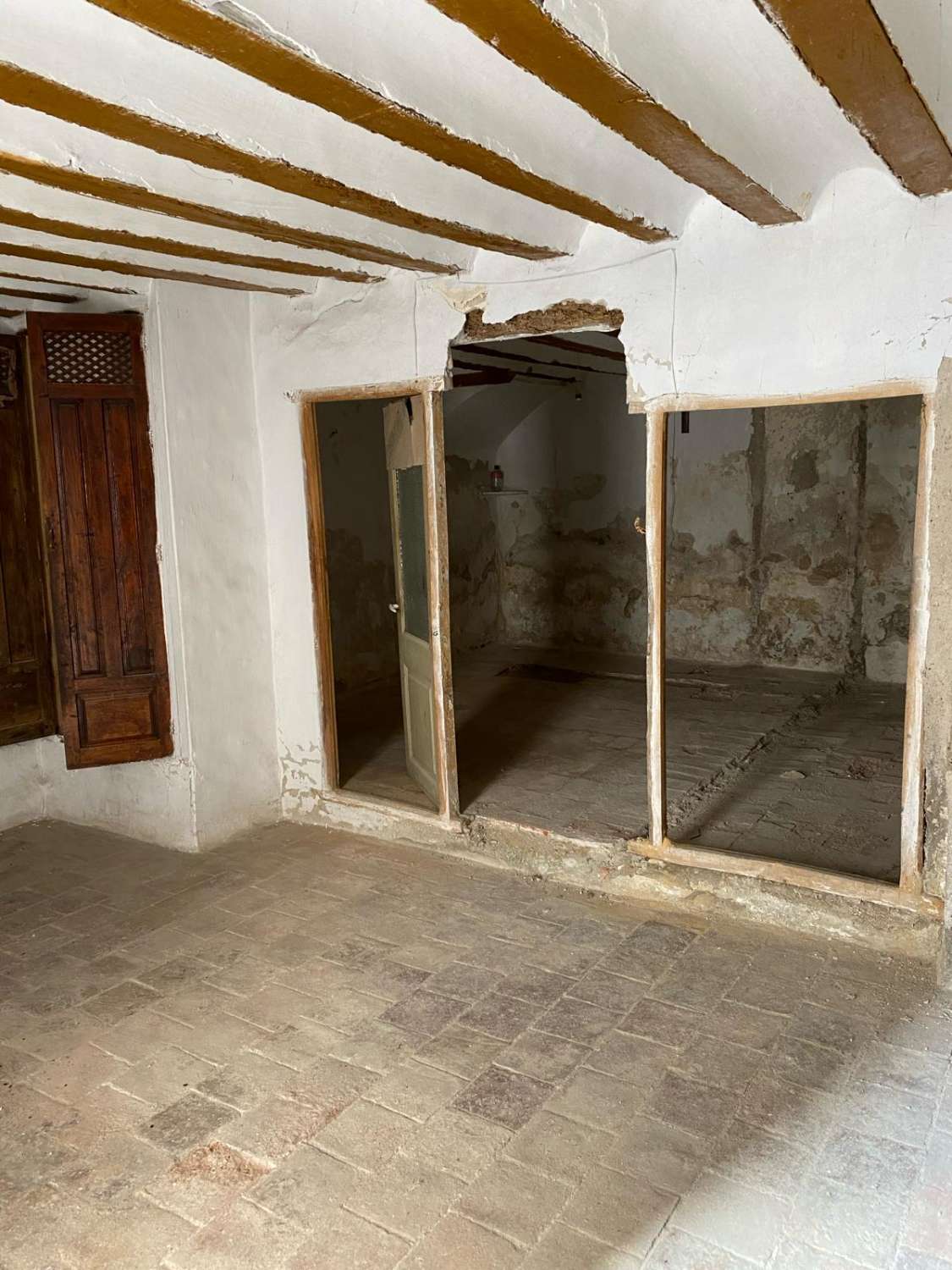 Propriété à prix avantageux 4 chambres, 2 salles de bain, maison de ville de 3 étages à réformer à Velez-Blanco