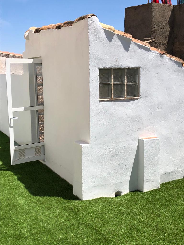 Large 4 bedroom 2 bathroom house for rent