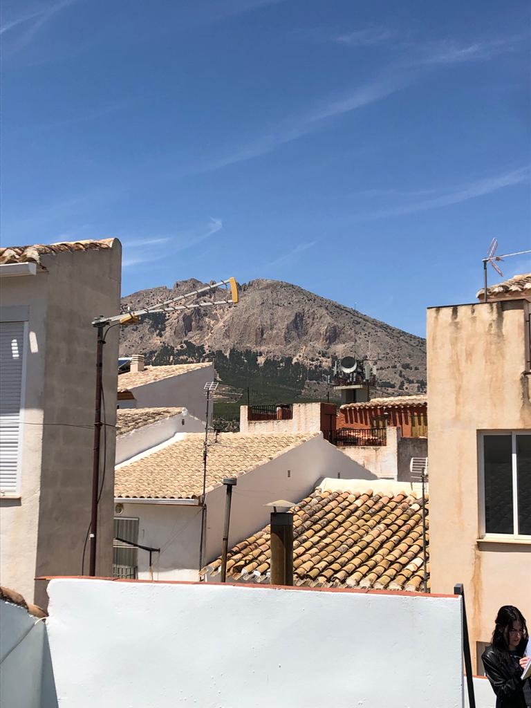 Large 4 bedroom 2 bathroom house for rent