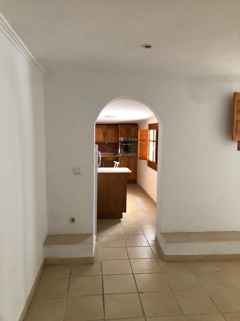 Large 4 bedroom 2 bathroom house for rent