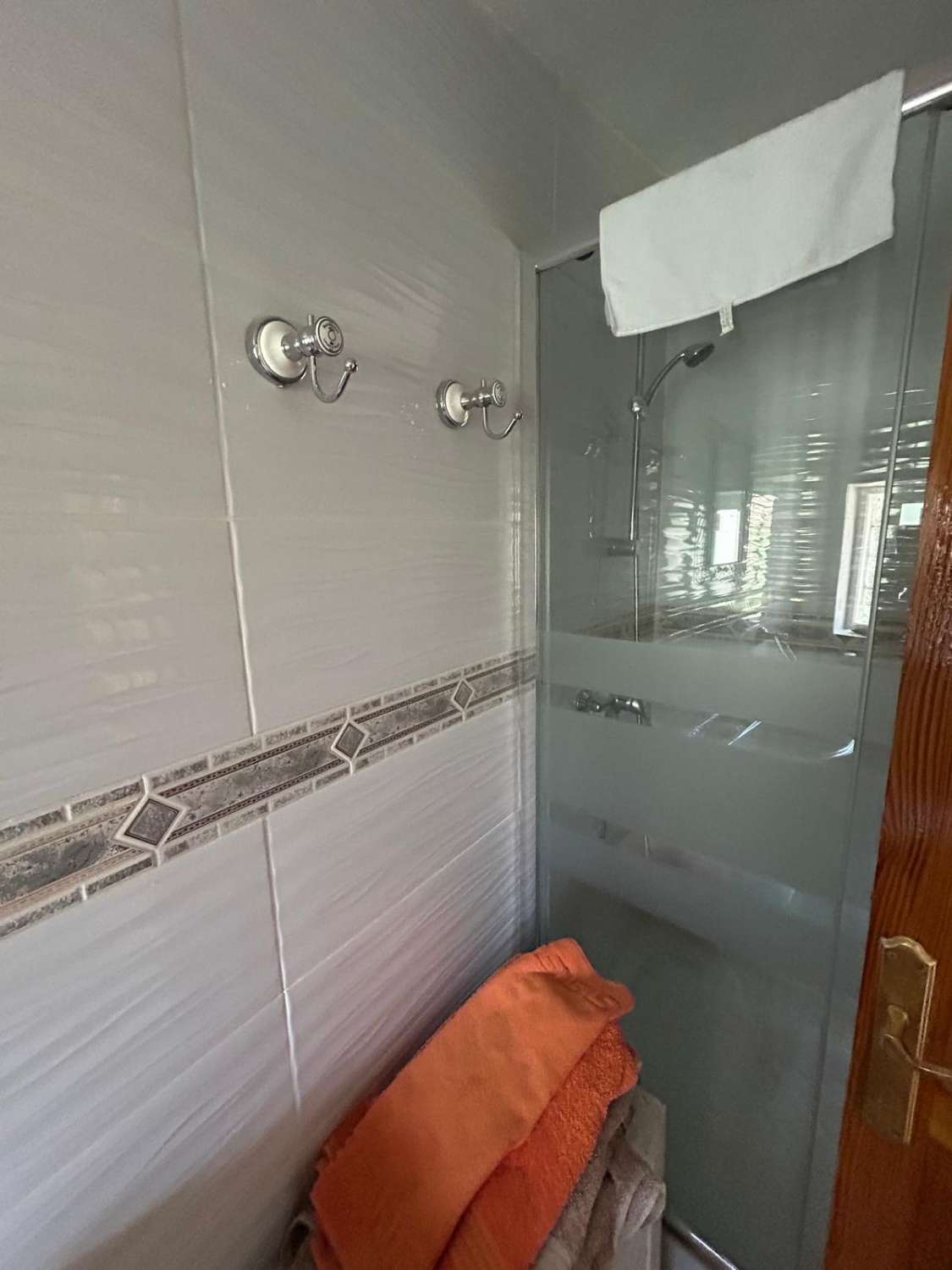 Prachtig gerestaureerd landhuis met vijf slaapkamers en drie/vier badkamers in Veiez-Rubio