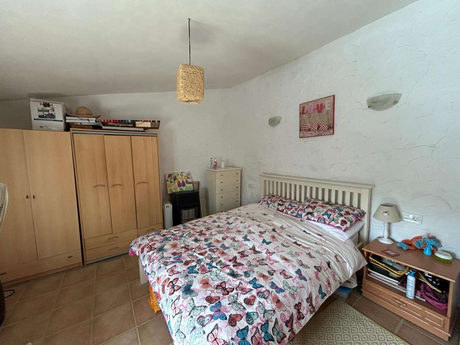 Prachtig gerestaureerd landhuis met vijf slaapkamers en drie/vier badkamers in Veiez-Rubio