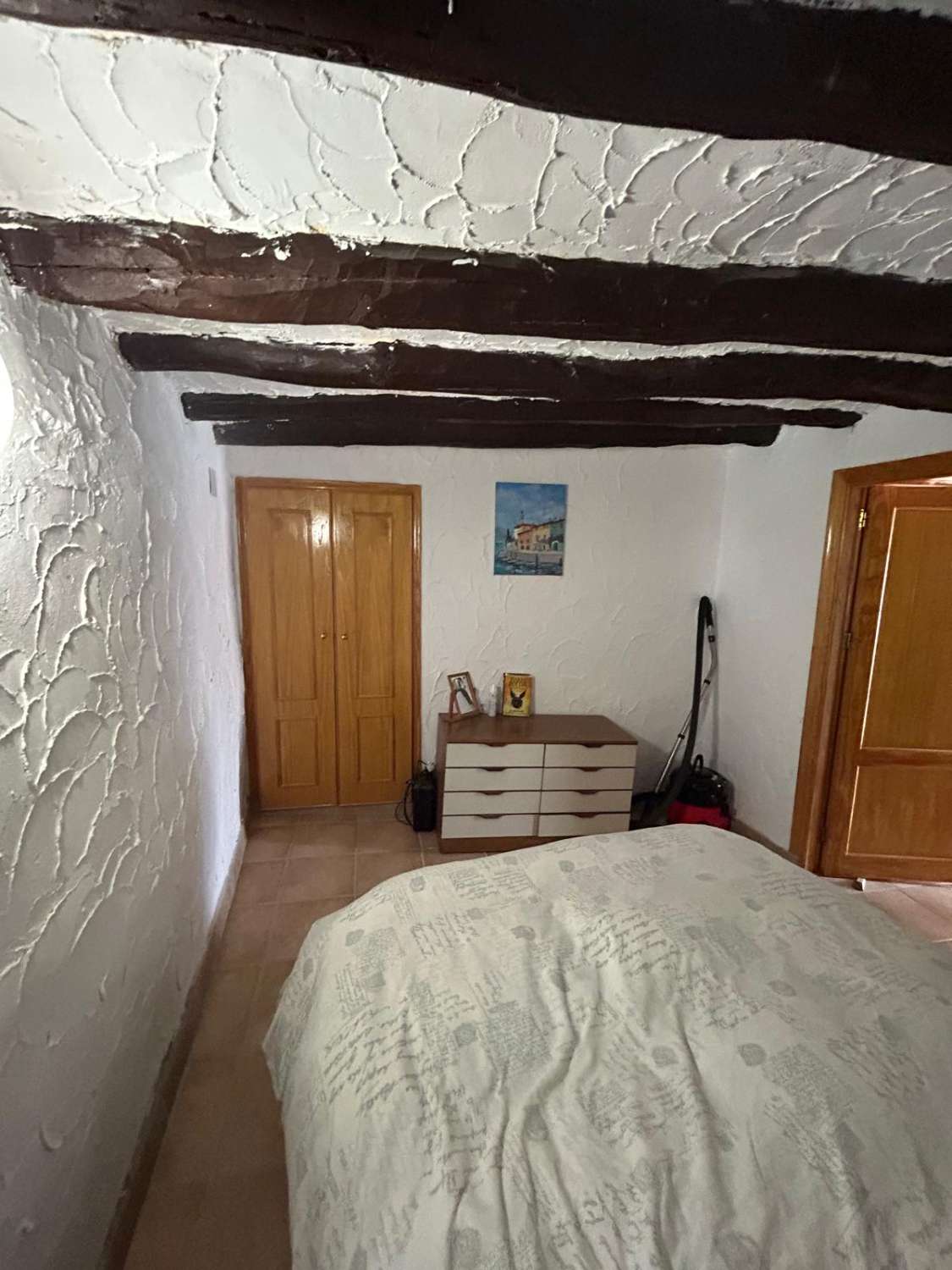 Prachtig gerestaureerd landhuis met vijf slaapkamers en drie/vier badkamers in Veiez-Rubio
