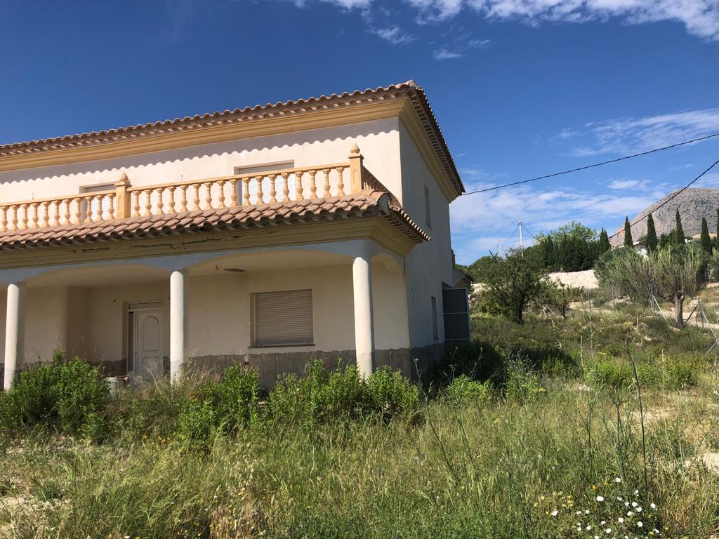 Casa de 5 Hab. 2 Baños con Garaje en Velez- Blanco
