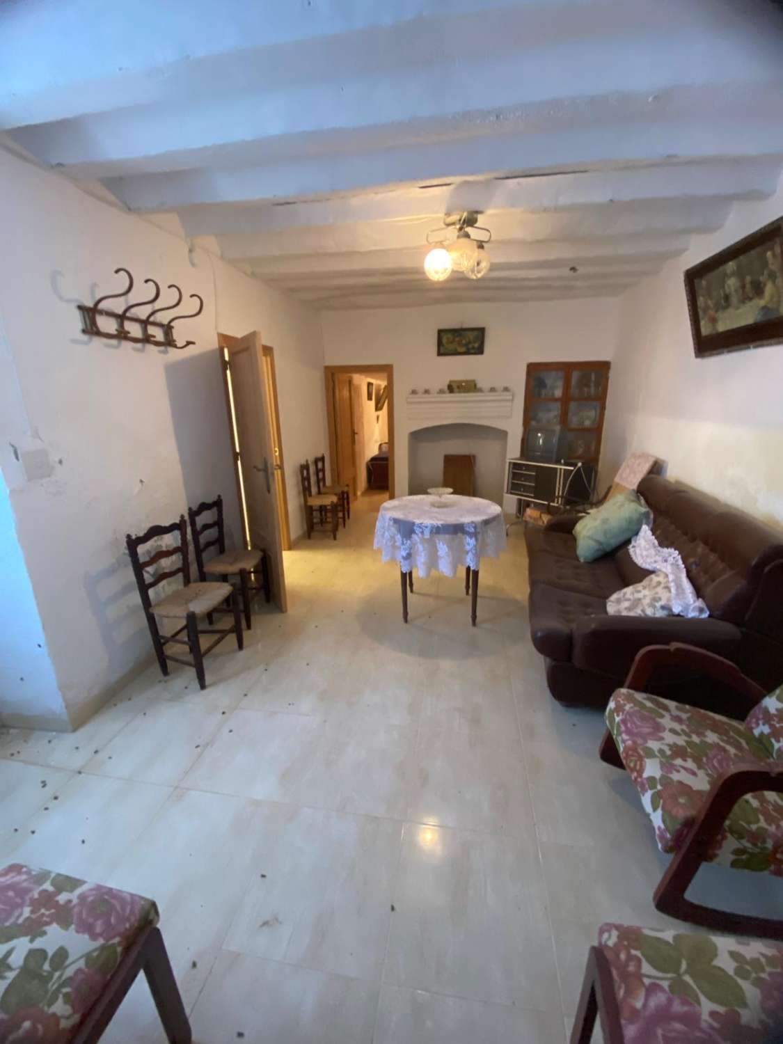 3 chambres, 1 salle de bain, maison à Chirivel à rénover