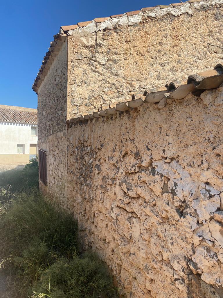 3 chambres, 1 salle de bain, maison à Chirivel à rénover
