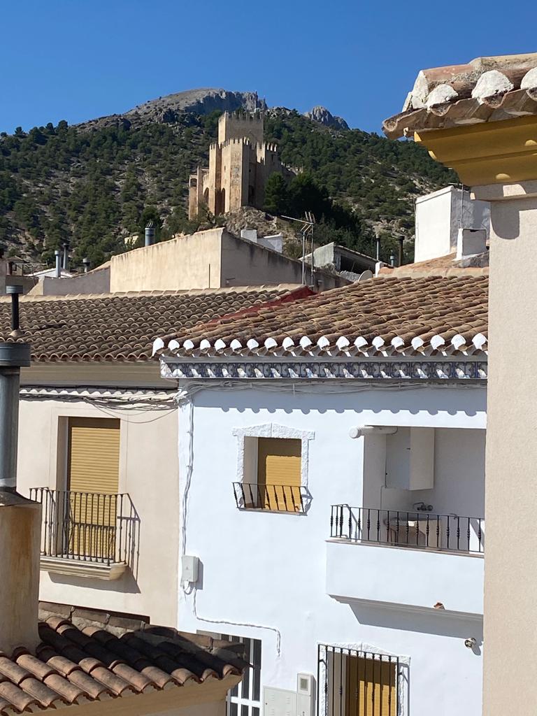 Maison de ville vraiment exceptionnelle de 3 chambres, 3 salles de bain avec garage à Velez-Blanco