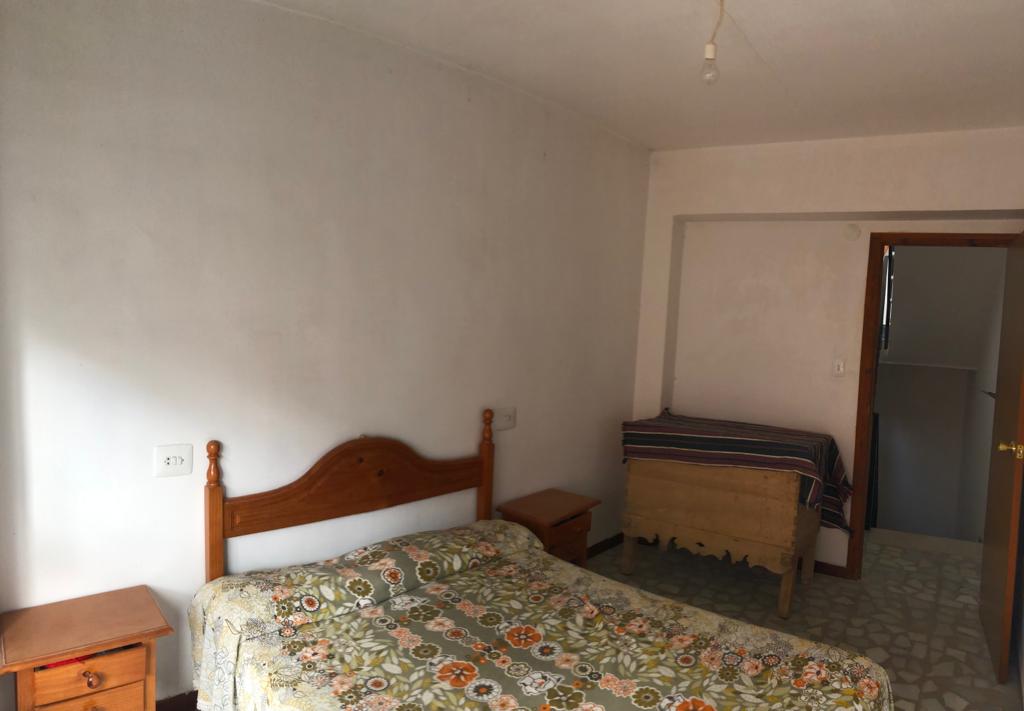 Casa de 4 Plantas, 3 Dormitorios y 1 Baño con Garaje en Velez- Rubio