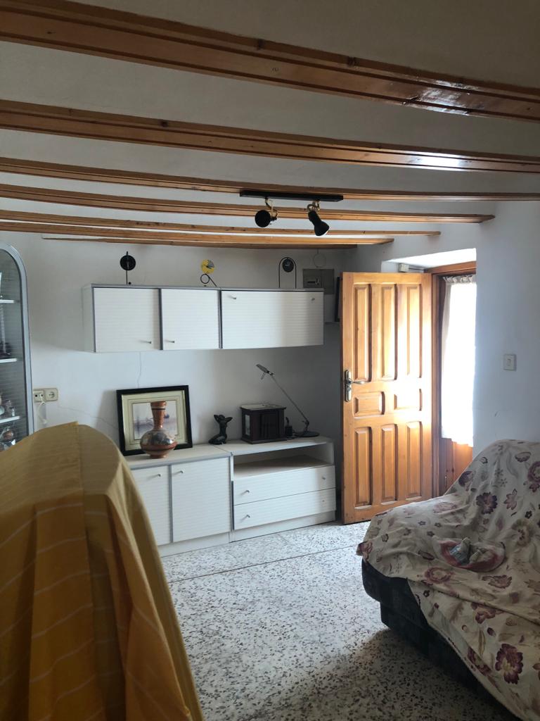 Casa Adosada de 3 Dormitorios y 2 Baños en Vélez-Blanco