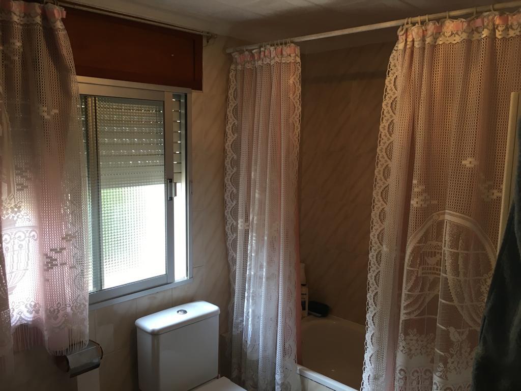 Casa Adosada de 3 Dormitorios y 2 Baños en Vélez-Blanco