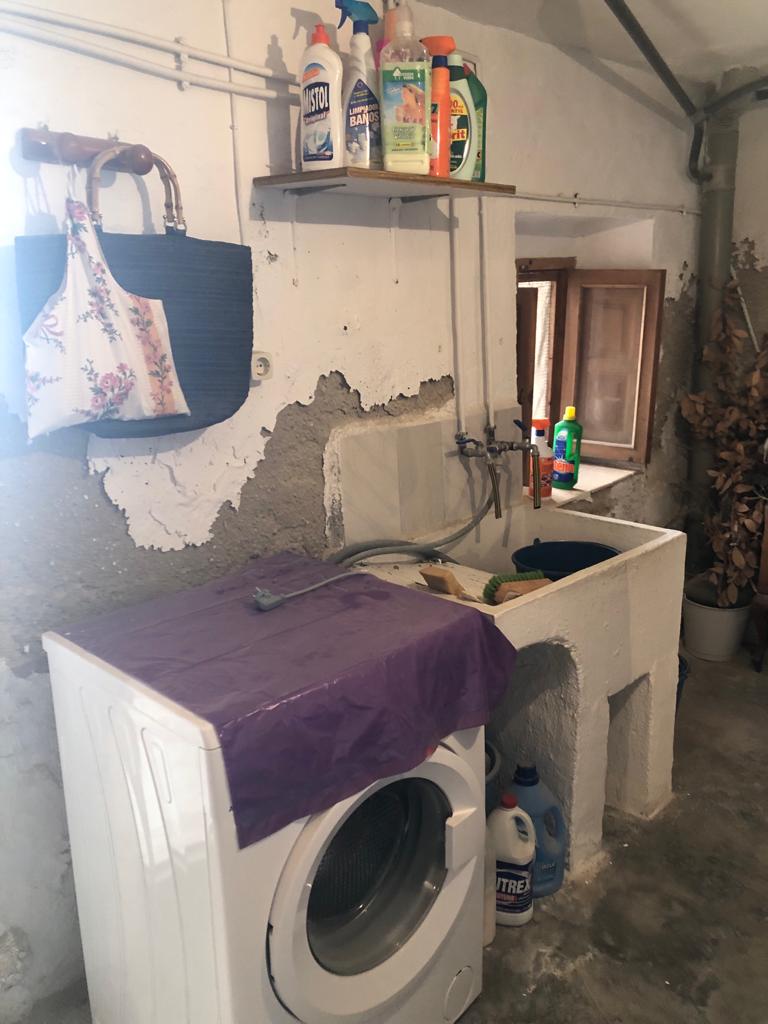 Casa Adosada de 3 Dormitorios y 2 Baños en Vélez-Blanco