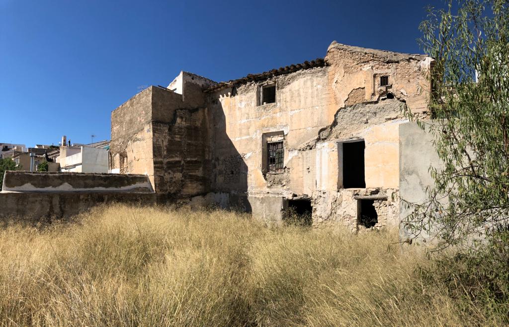 Velez- Blanco Maison jumelée de 3 étages pour une réforme totale avec de belles vues,