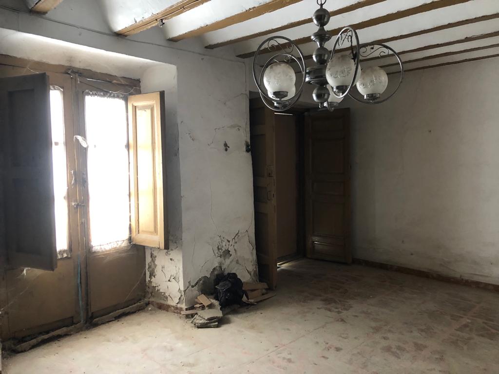 Casa de 3 Dormitorios y 1 Baño a reformar en Vélez- Blanco