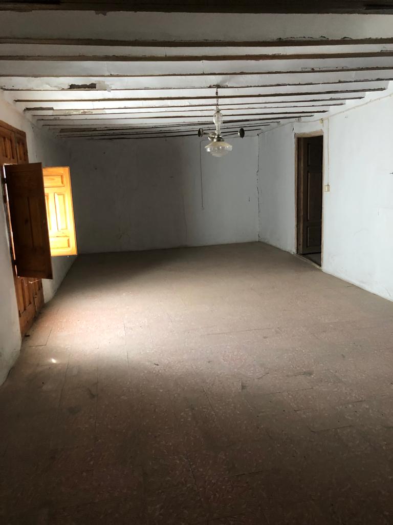 Casa de 3 Dormitorios y 1 Baño a reformar en Vélez- Blanco