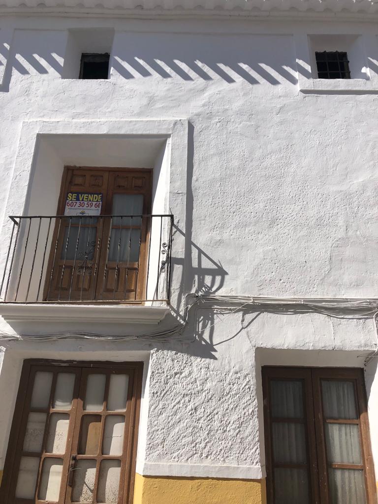 Casa de 3 Dormitorios y 1 Baño a reformar en Vélez- Blanco