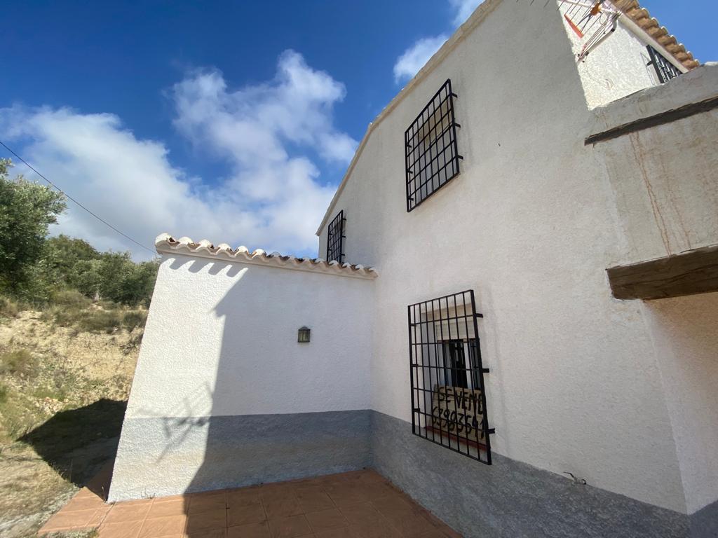 Hermosa Casa de Campo de 3 Dormitorios y 3 Baños en un entorno increíble en Vélez-Blanco
