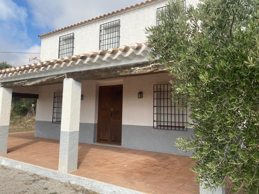 Hermosa Casa de Campo de 3 Dormitorios y 3 Baños en un entorno increíble en Vélez-Blanco