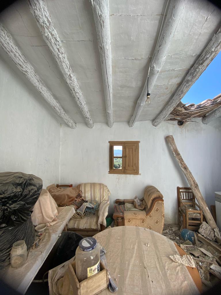 Bewohnbares, teilweise renoviertes Haus mit 2 Schlafzimmern und 1 Bad in Velez-Blanco
