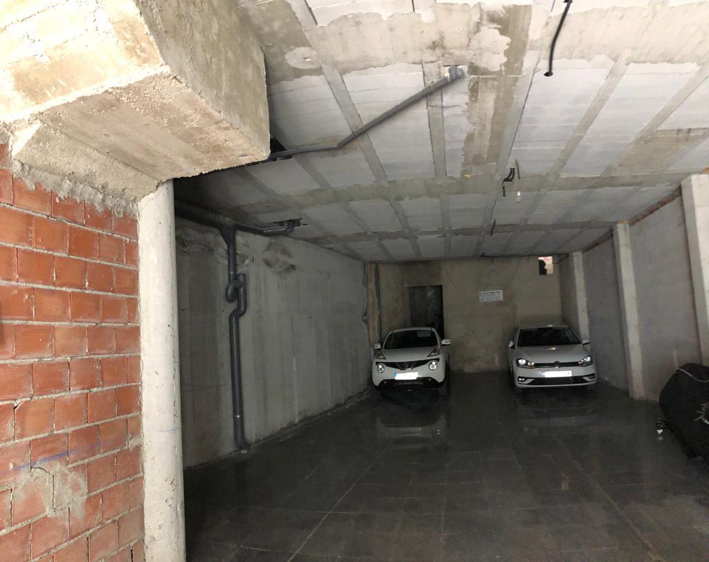 Multi car garage in Velez-Blanco