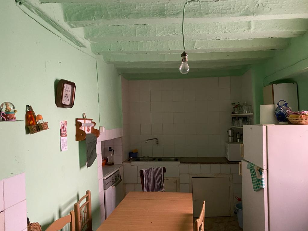 Amplia casa adosada en Vélez-Blanco