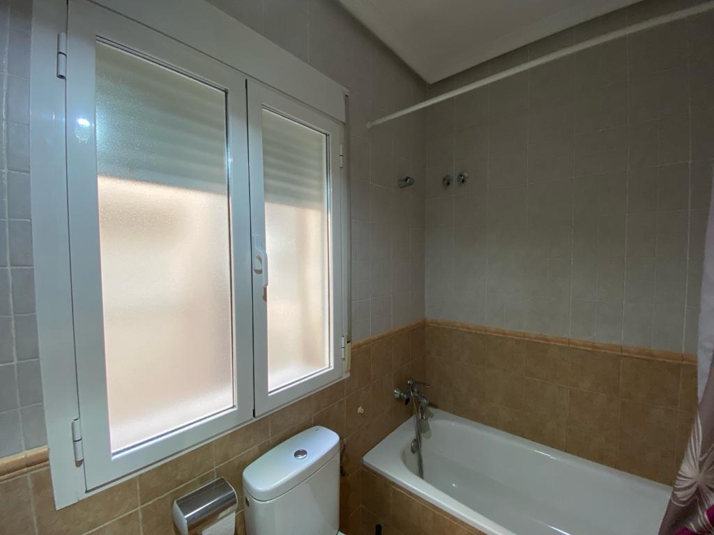 Appartement au 2ème étage, 3 chambres, 2 salles de bain à Velez- Rubio