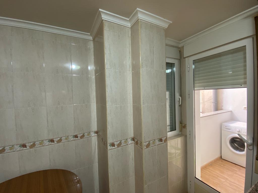 Appartement au 2ème étage, 3 chambres, 2 salles de bain à Velez- Rubio