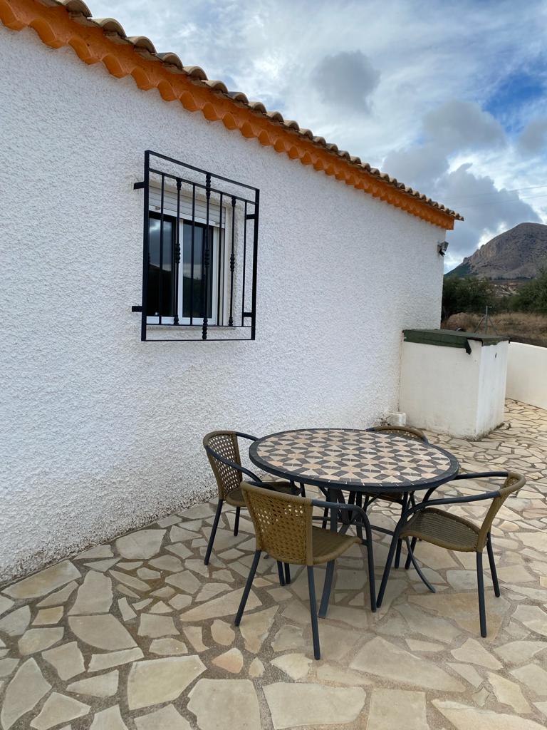 Belle villa de 3 chambres et 2 salles de bain avec piscine dans un cadre charmant près de Vélez Blanco