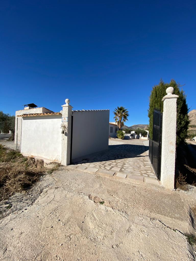 Belle villa de 3 chambres et 2 salles de bain avec piscine dans un cadre charmant près de Vélez Blanco