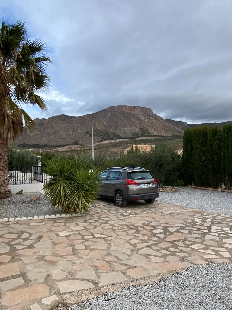 Hermosa villa de 3 dormitorios y 2 baños con piscina en un entorno encantador cerca de Vélez Blanco