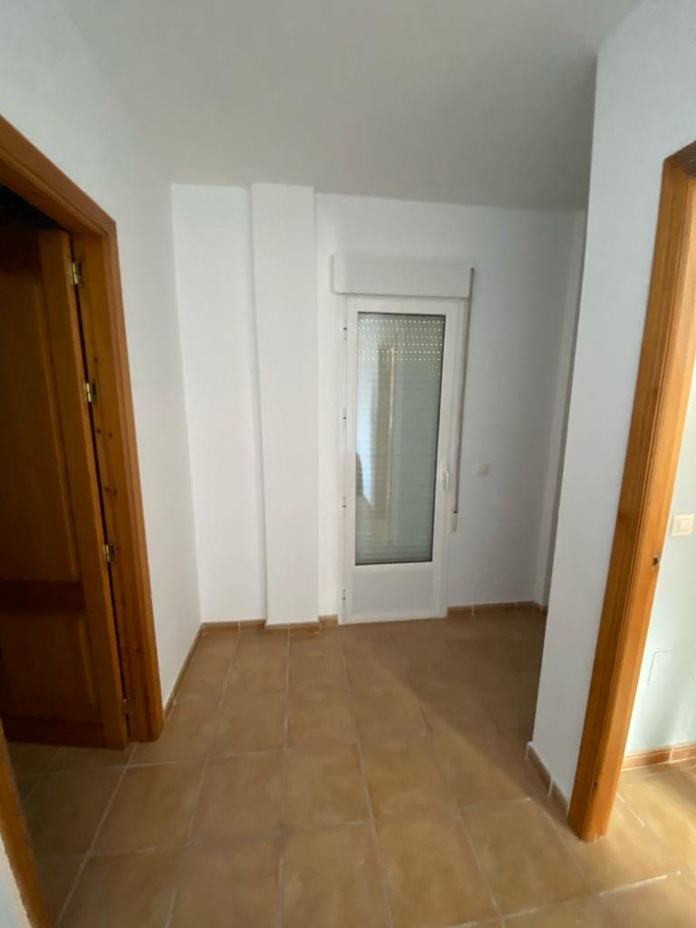 Casa de 4 dormitorios y 4 baños en Freila