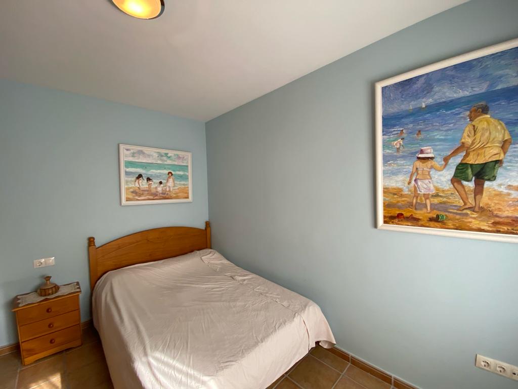 Casa de 4 dormitorios y 4 baños en Freila
