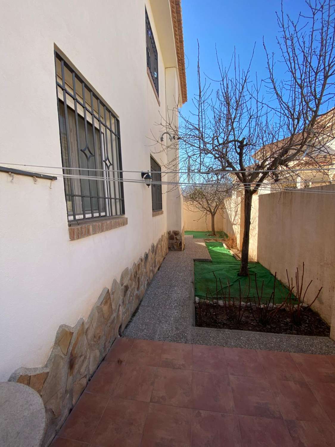 Casa, 4 Dormitorios, 3 Baños, en Baza