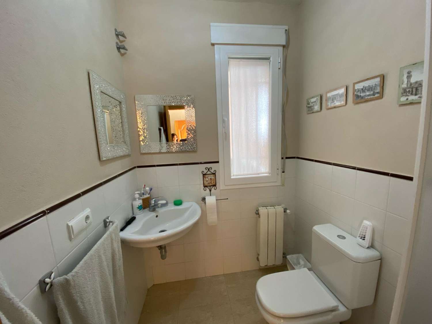 Casa, 4 Dormitorios, 3 Baños, en Baza