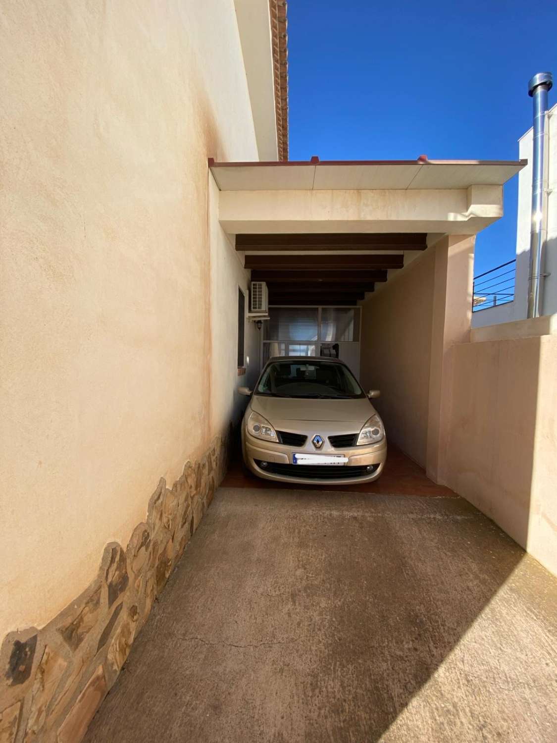 Casa, 4 Dormitorios, 3 Baños, en Baza