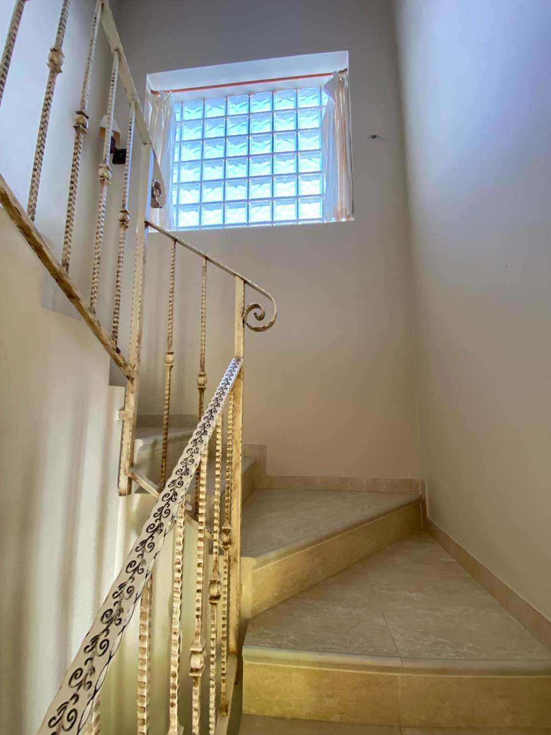 Casa, 4 Dormitorios, 3 Baños, en Baza