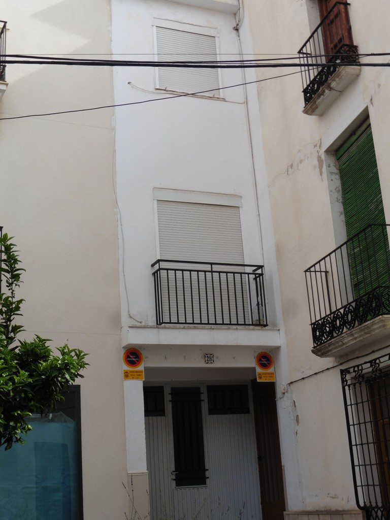Casa adosada Vélez Rubio, 3 dormitorios, 2 baños totalmente amueblada gran terraza en la azotea